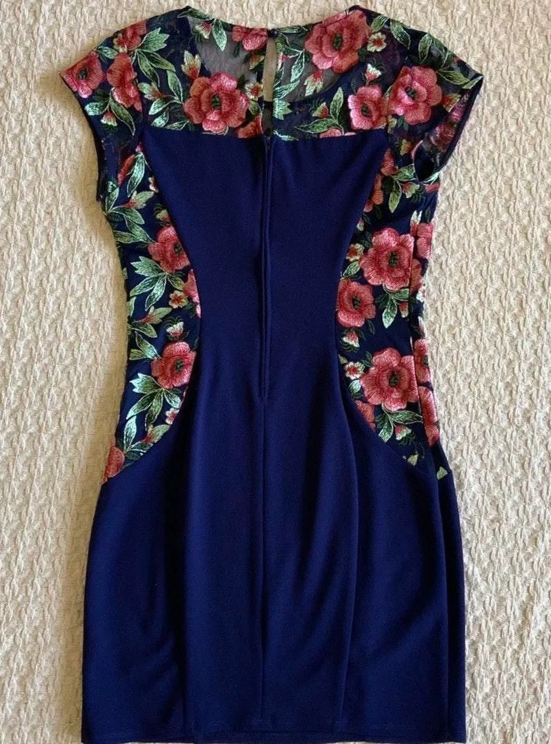 BCX Dress Size 9 Navy Flower Short Sleeve Dress - Image 5