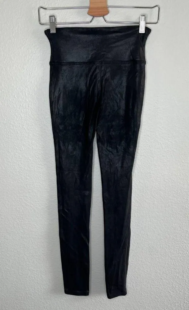 Spanx spanxshape Faux Leather High-Waisted Contoured Leggings Small - Image 5