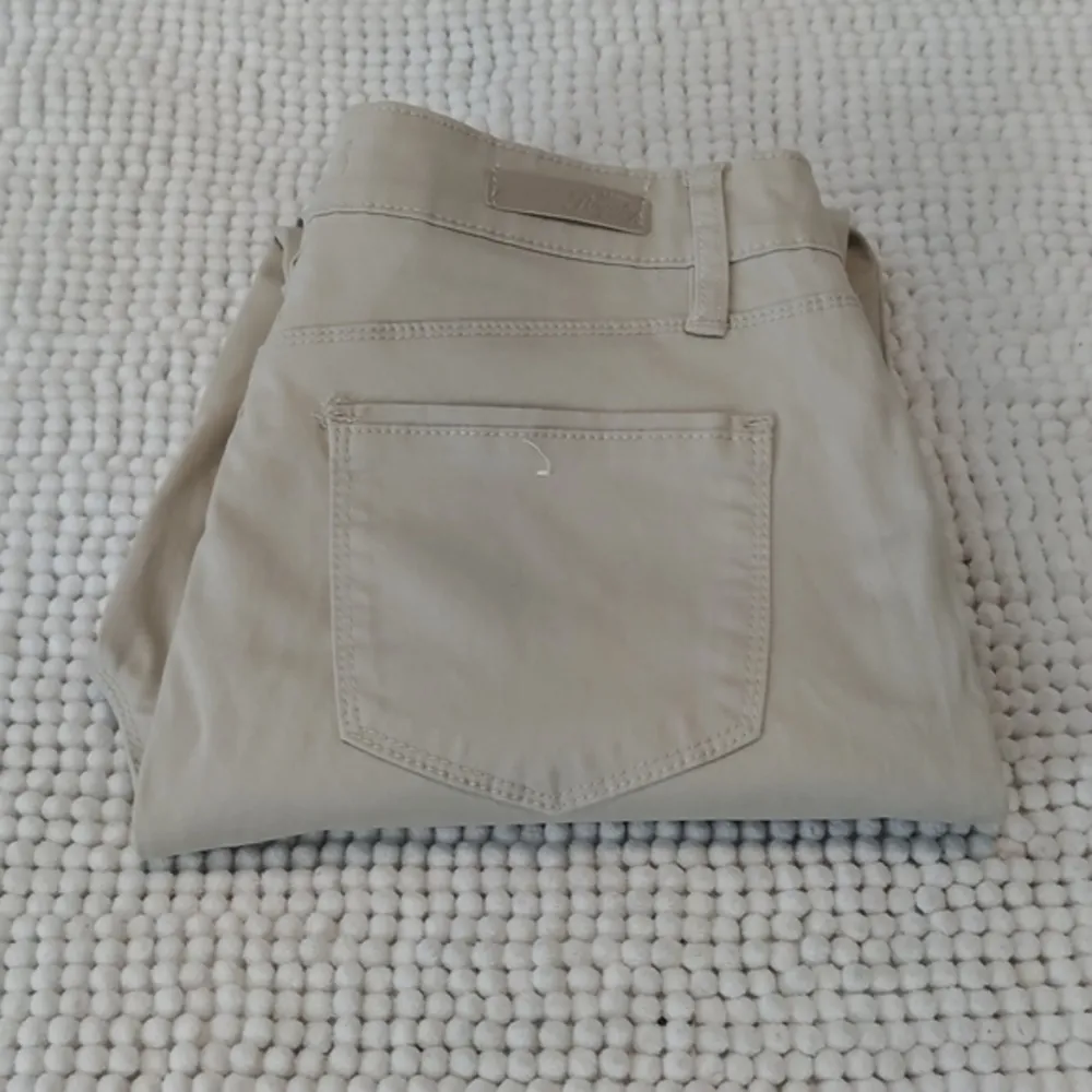 Woman's Royalty Tan Khaki Ankle High Rise Jeans Pants Size 10 EUC #1958 - Image 5