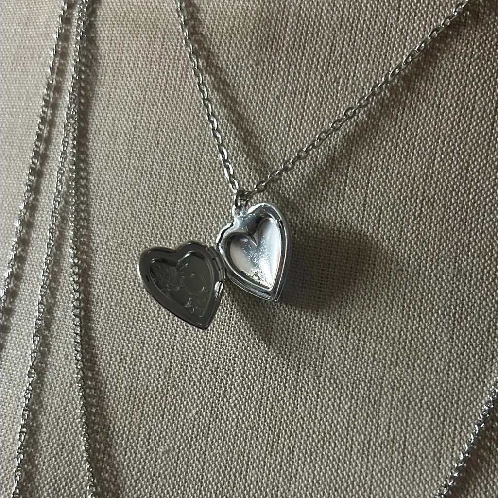Silver Heart Locket Pendant Layered Necklace - Image 4