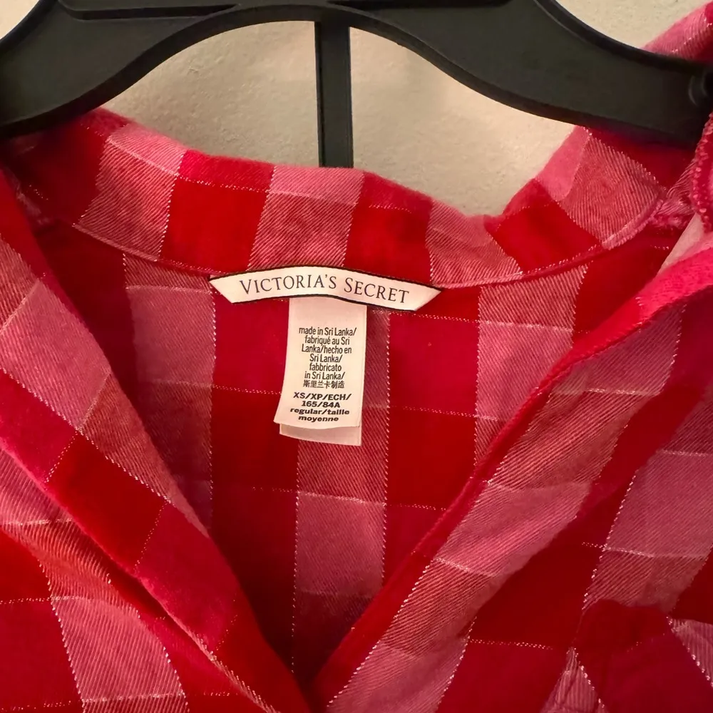 victoria’s secret matching 2 piece pajama set red and pink size XS - Image 4