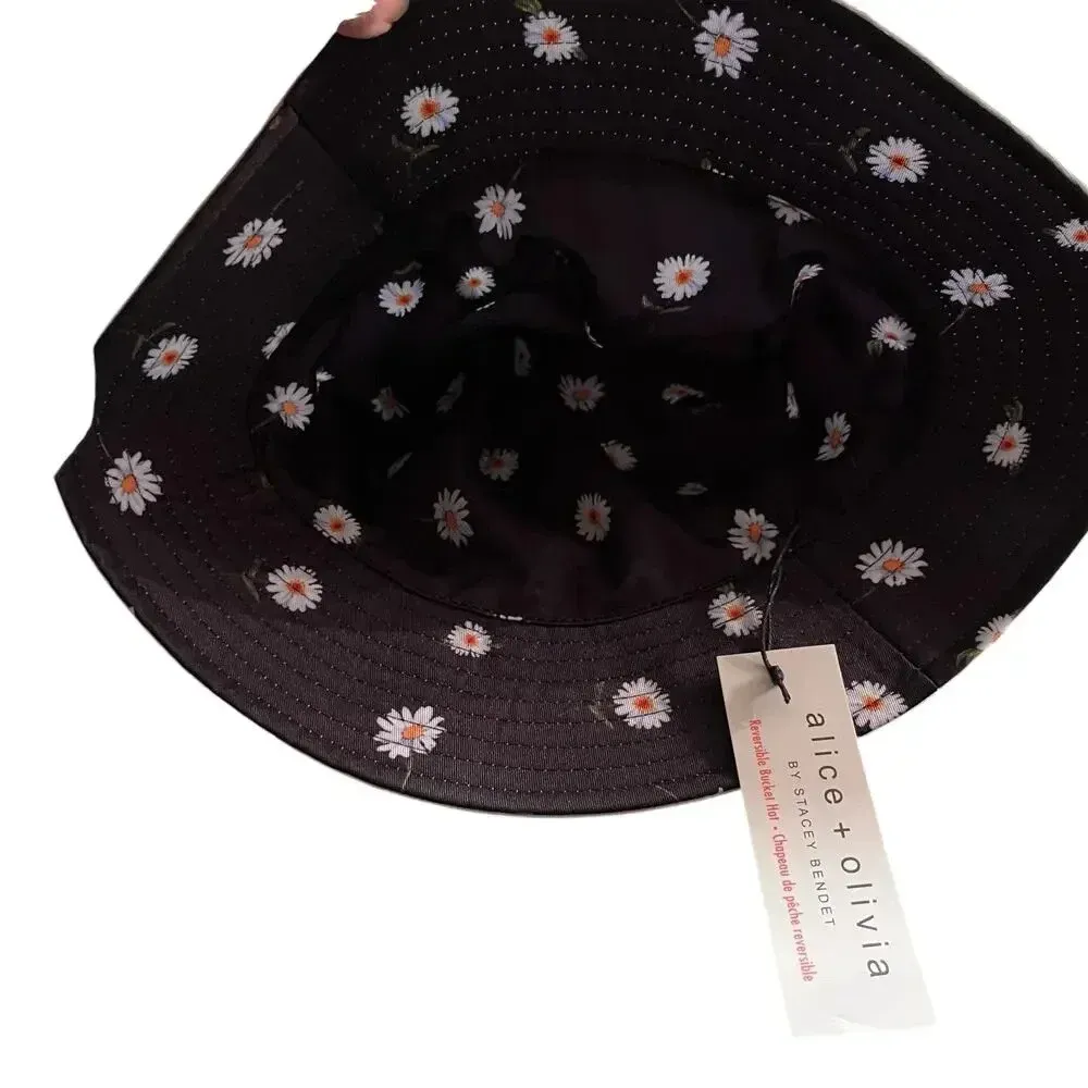 Alice + Olivia Gray Bucket Hat White - Image 5