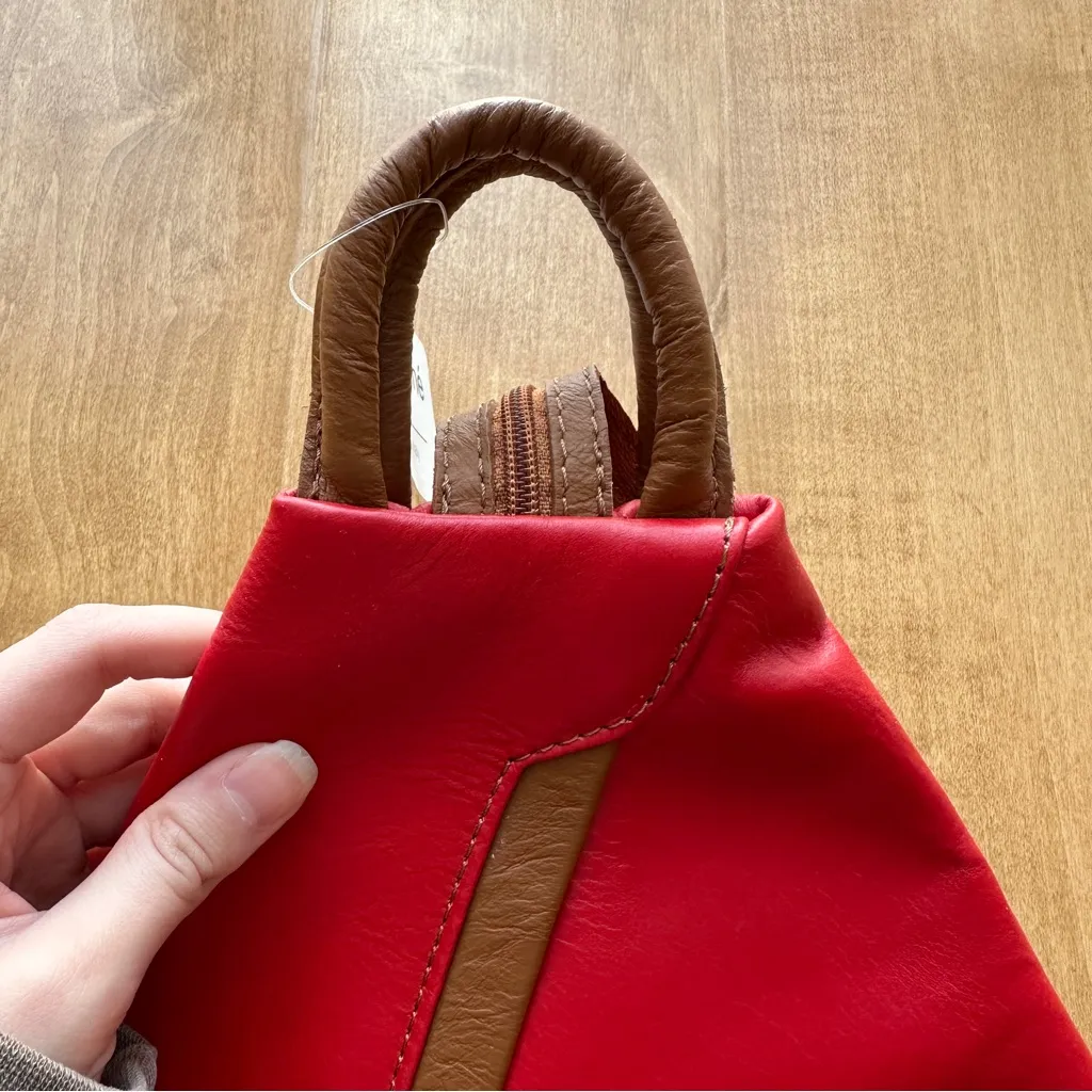 Vera Pelle Genuine Soft Italian Leather Backpack/Rucksack Shoulder Bag, Red/Tan - Image 4