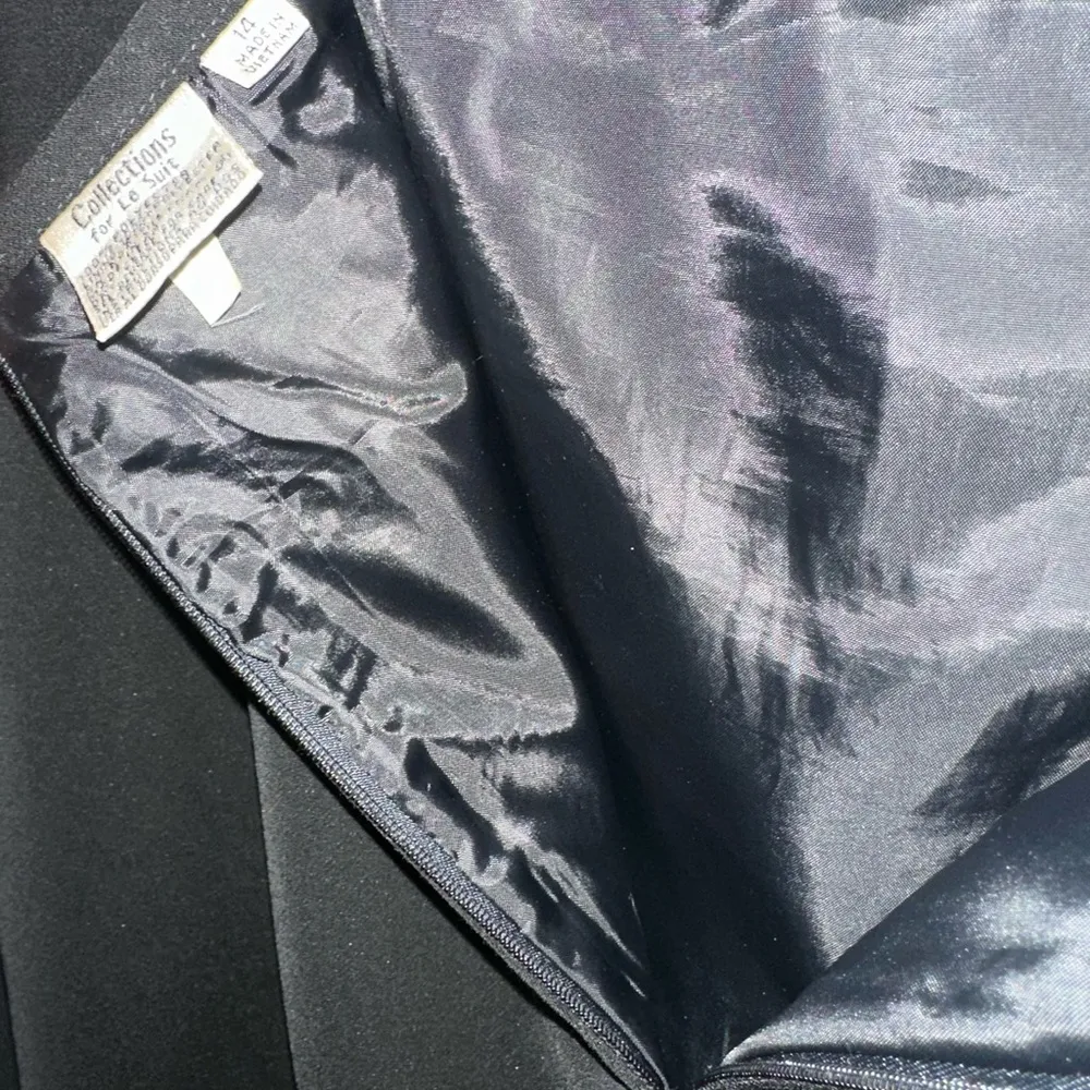 Vintage A Line Pencil Black Skirt Slit Size 14 Collections for Le Suit - Image 4