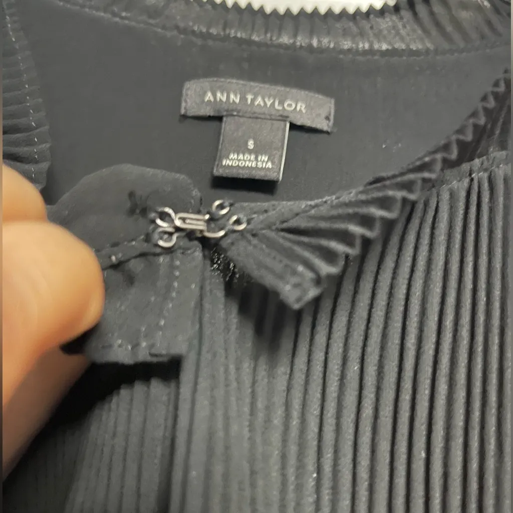 Ann Taylor Black Pleated Blouse - Image 4