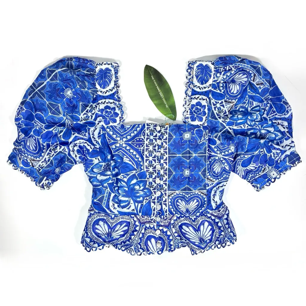 FARM Rio Tile Dream Cotton Puff Sleeve Peplum Top Blouse Blue White Large NWT - Image 5