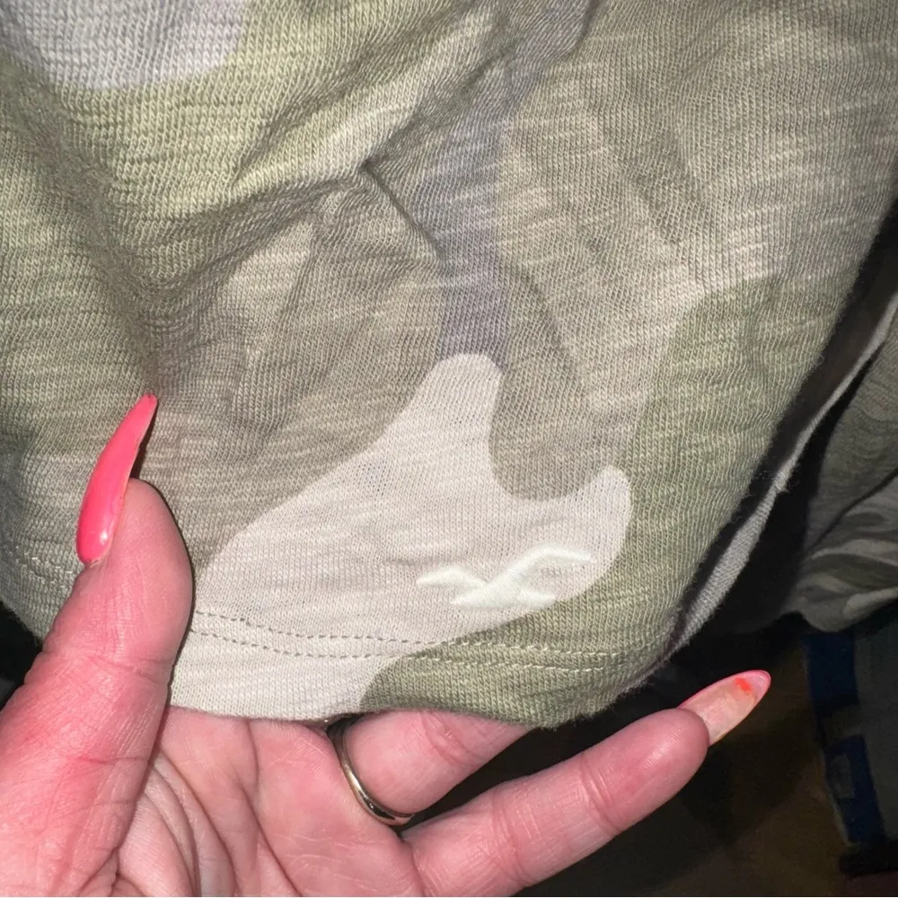 Hollister camo top - Image 4