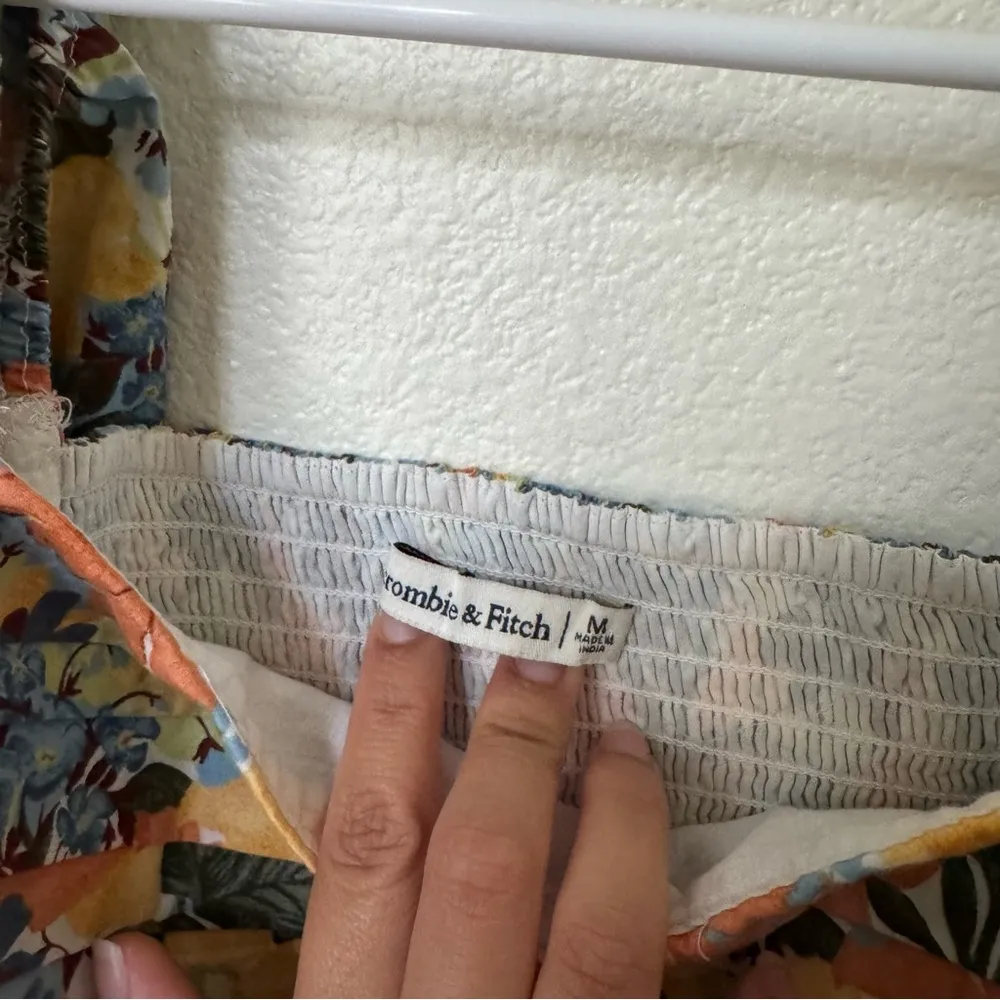 Abercrombie & Fitch Square Neck Ruched Puff Sleeve Floral Top - Image 4