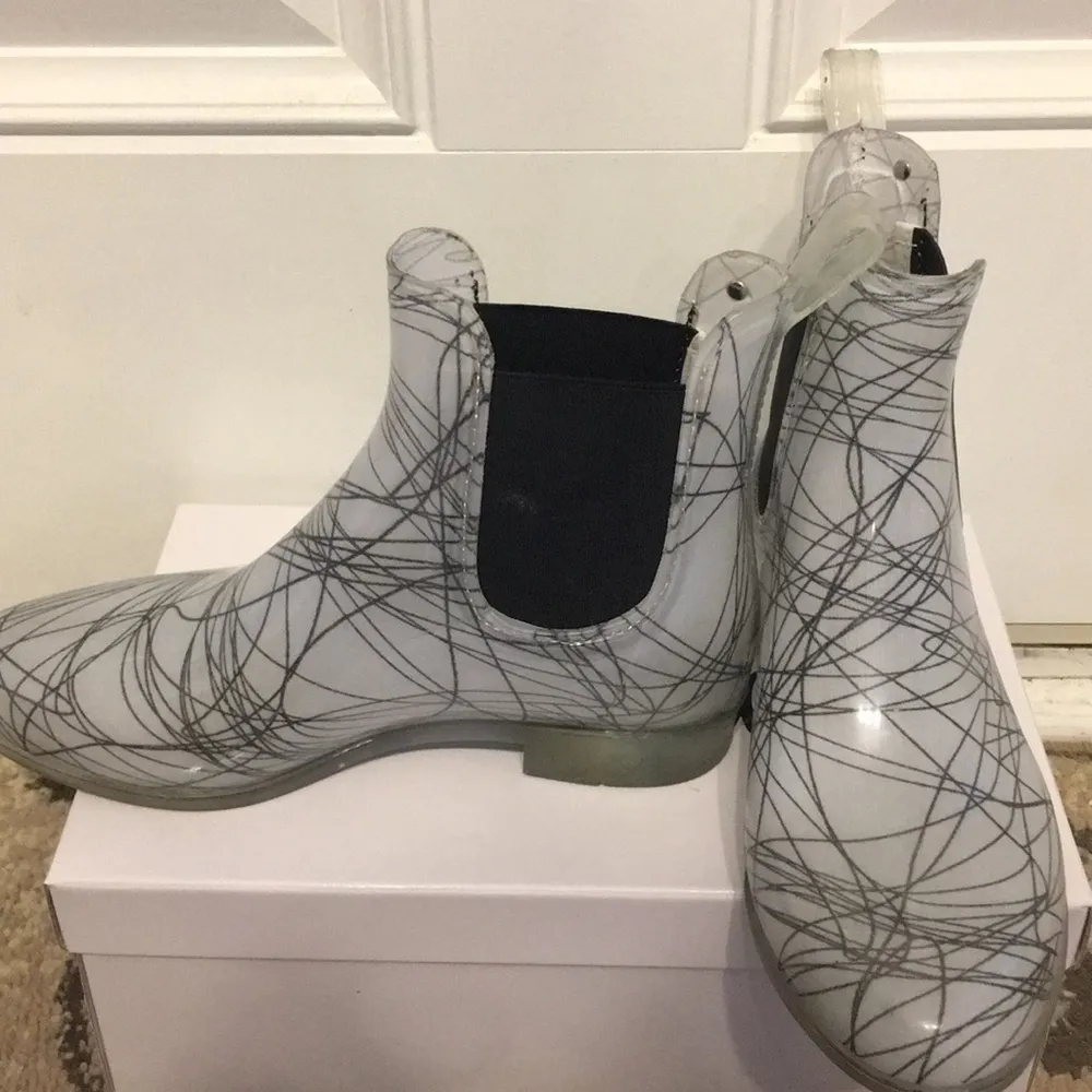 French Connection Ankle Rain Boats Size 36 - Image 2