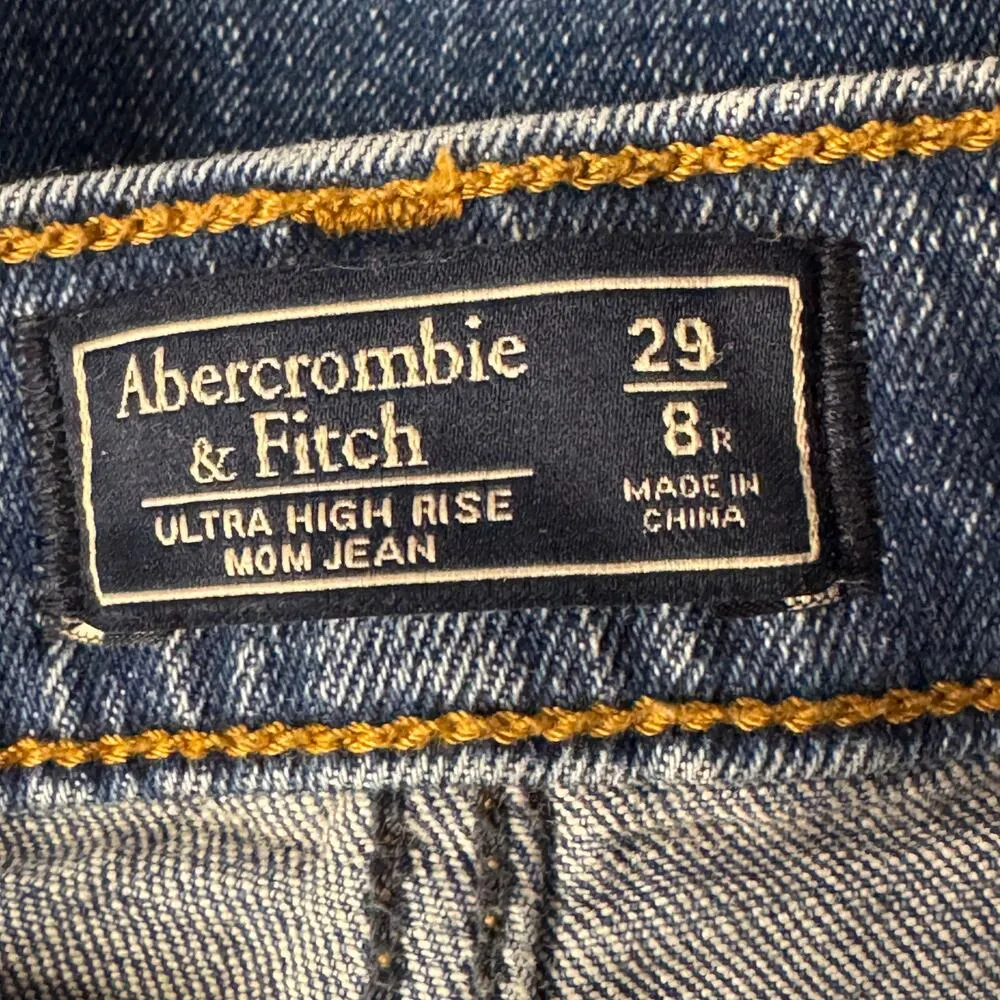 Abercrombie & Fitch SZ 8/29 Ultra High-Rise Mom Jeans Button-Fly Distressed Blue - Image 8