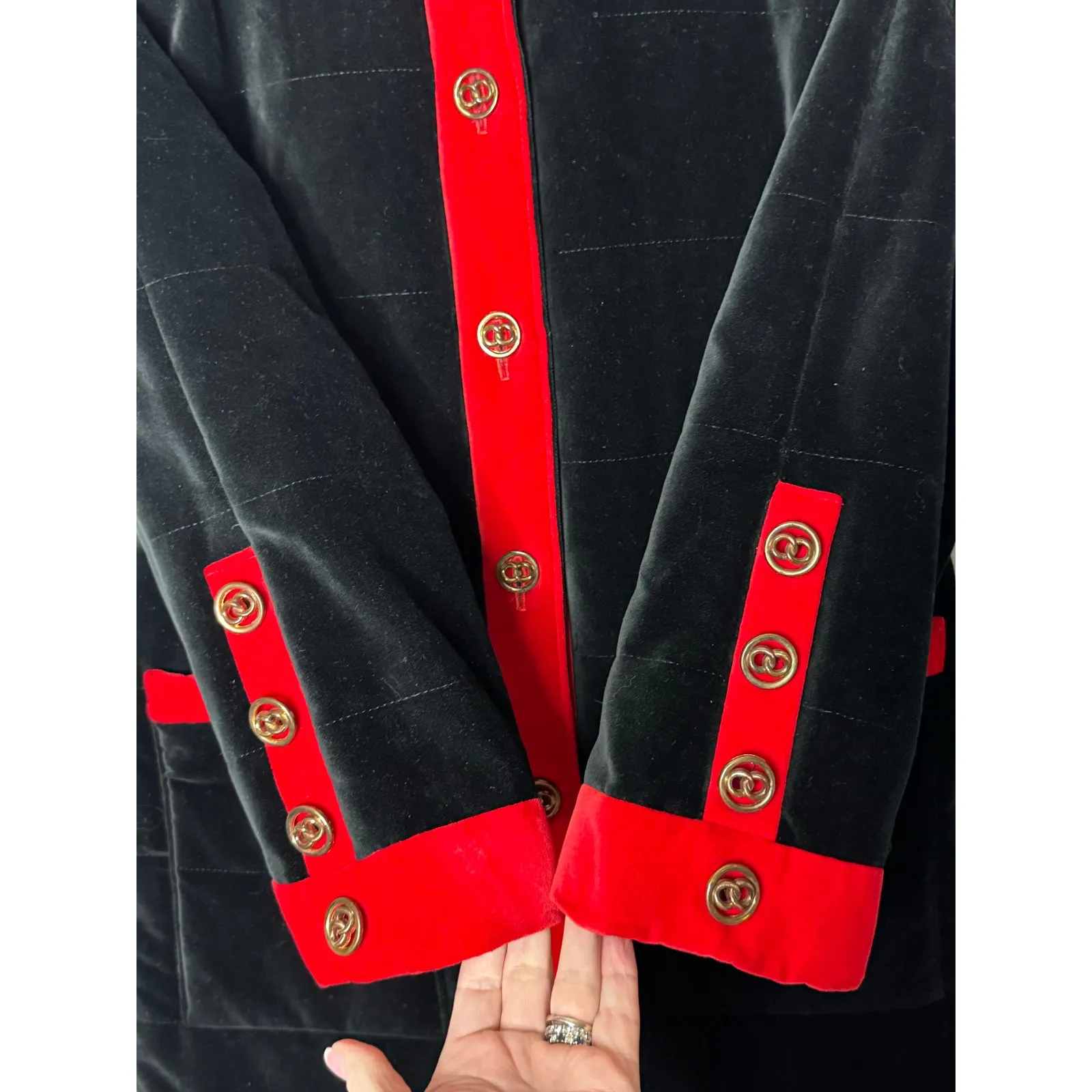 Vintage 80s Cattiva Velvet Quilted Coat Black Red Trim Gold Buttons Sz Small - Image 9