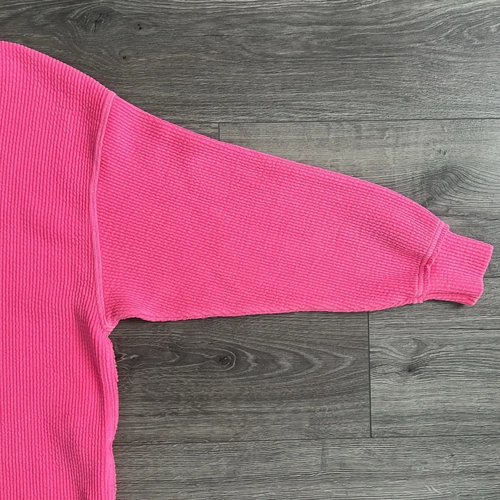 Wonder Textured V-Neck Sweater Hot Pink Retro Babrbiecore Oversized Medium - Image 5