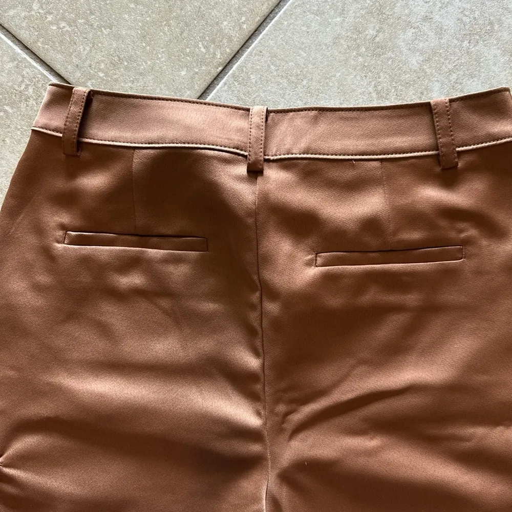 LOFT Petite cargo pants in satin NWT - Image 4