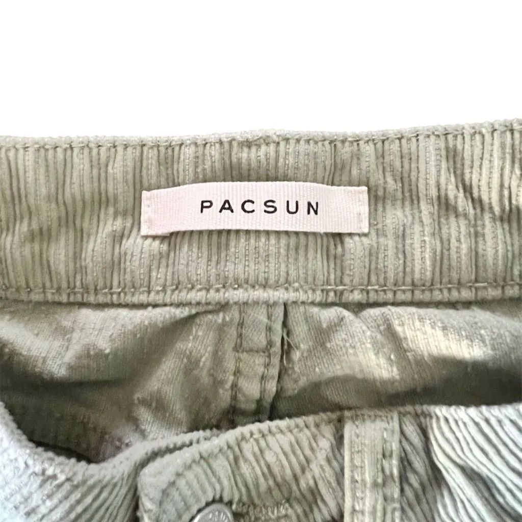 PacSun Women's High Waist Corduroy Mom Shorts Mint Green Size 26 - Image 3