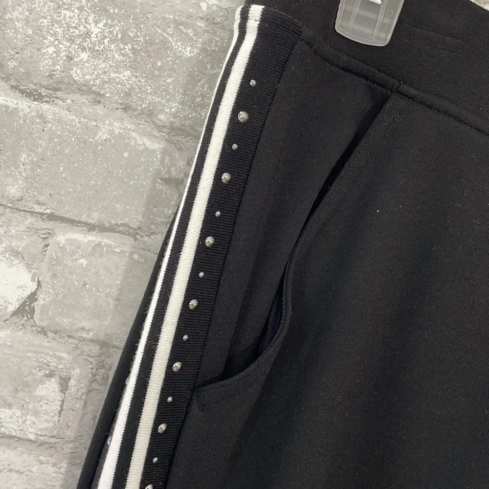 Chicos Zenergy Black Striped Beaded Pull On Pants - Image 2