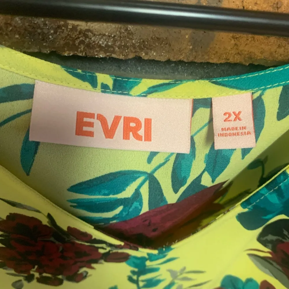 EVRI Yellow Rose Patterned Ruffled 3/4 Sleeve Blouse Size 2X - Image 3