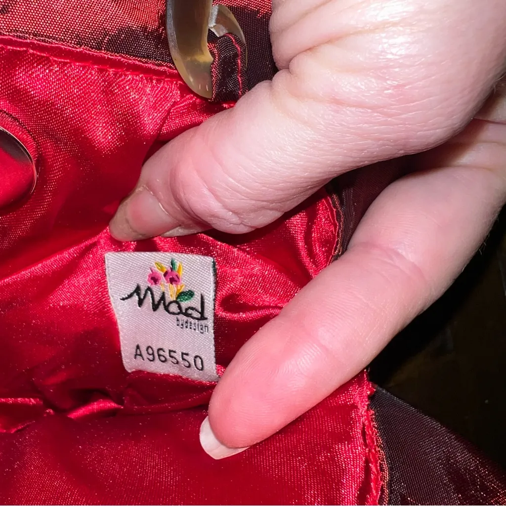 Stunning Red Satin Flower Handbag - Image 9