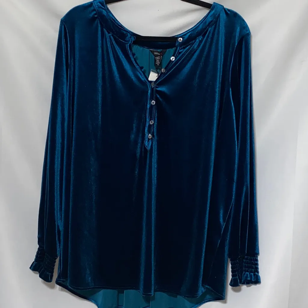 NWT INTRO STRETCH WO SIZE 2X DEEP TEAL VELVET TOP FLOWY BUTTON FRONT - Image 2