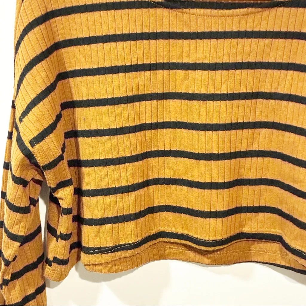 Free People Beach Zinnia Cropped Brown Black Stripe Long Sleeve Top Size XS - Image 3