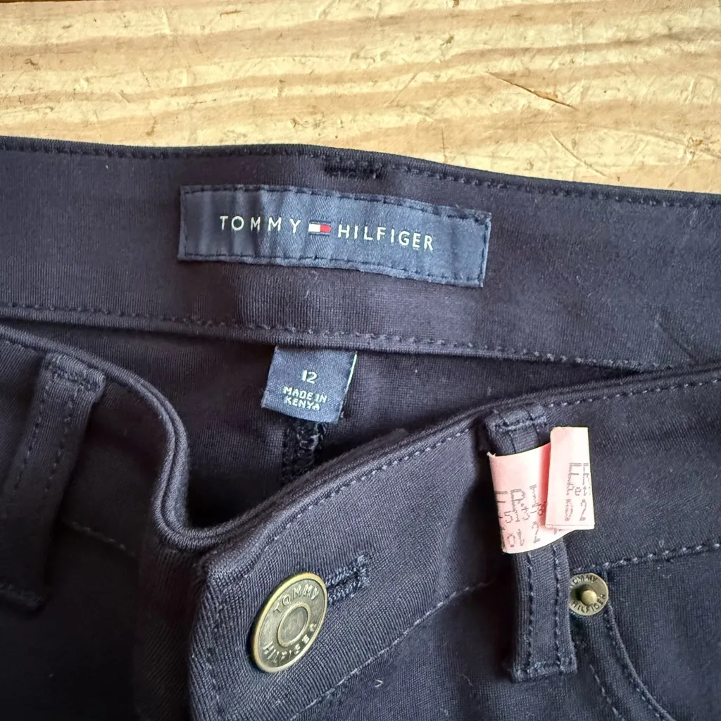 Tommy Hilfiger outfit top size m bottoms size 12 - Image 5