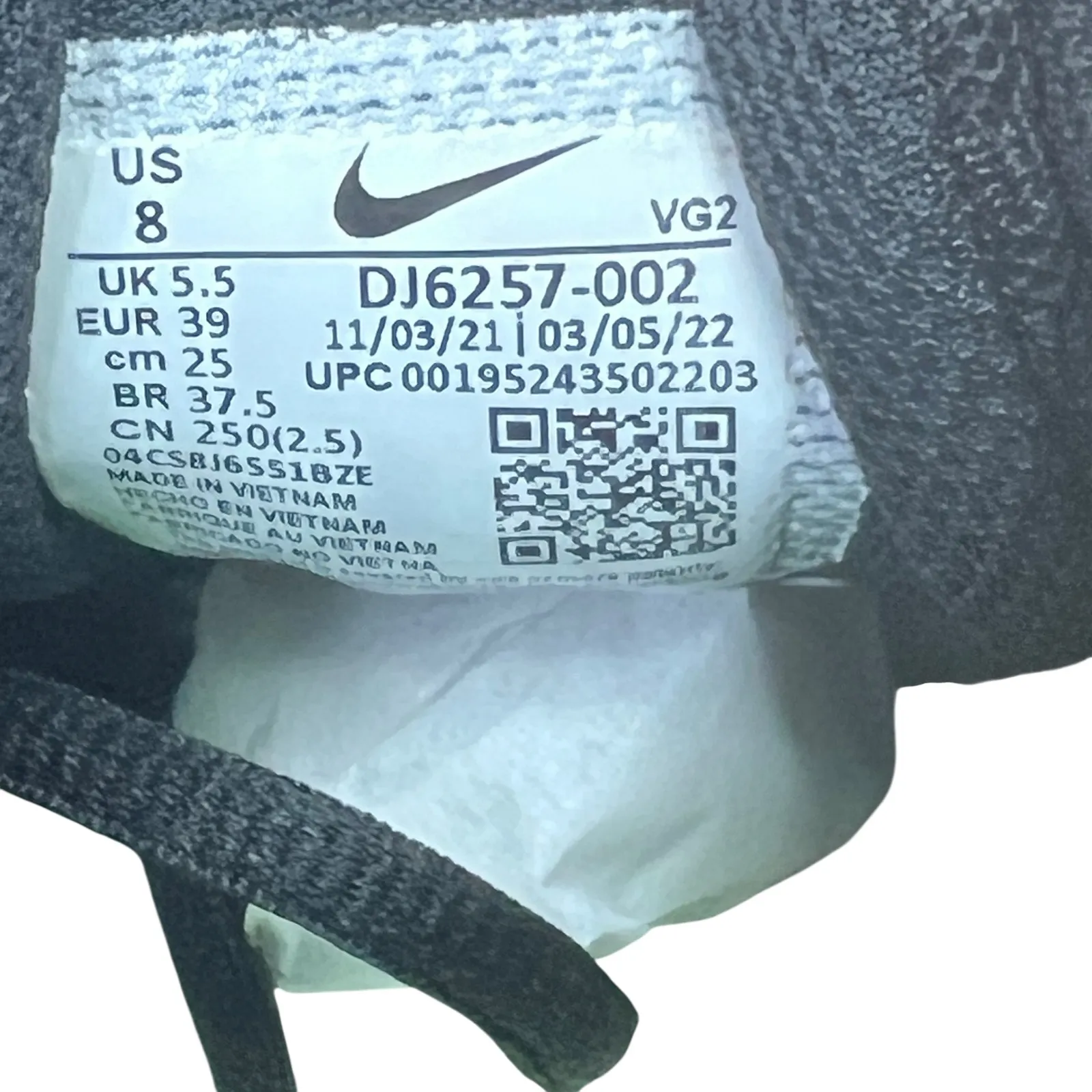 NIKE Women's Tanjun DJ6257 002 Running Shoe Black Size 8Mesh Lace Up Sneakers - Image 2