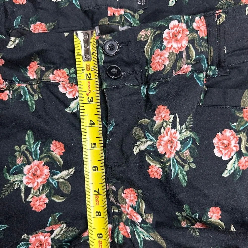 Torrid Women's Size 12 Black Floral Sateen Shorts Summer Vacation - Image 9