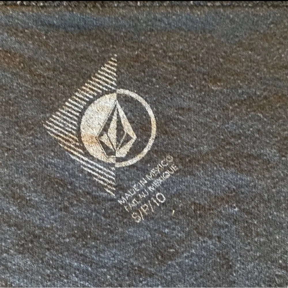 V Neck Palm Tree Graphic T Shirt - Image 2