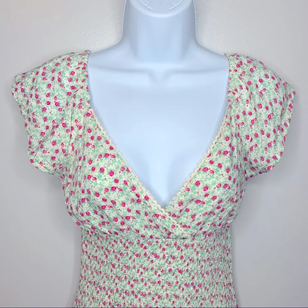 Wild Fable Floral Short Sleeve Smocked Dress - Image 4