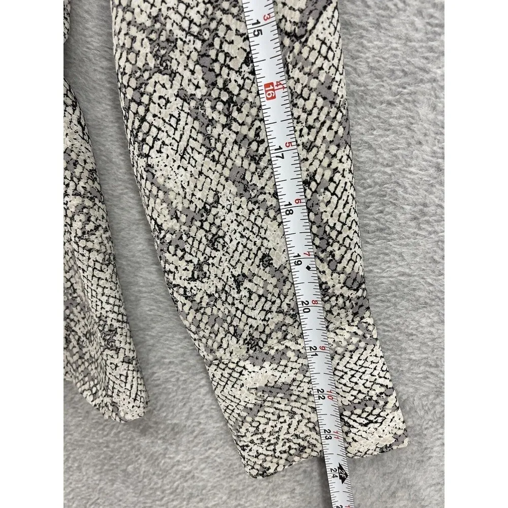 Ann Taylor Women's Blouse Surplice Snake Print Long sleeve Size 4 Gray Peplum - Image 8