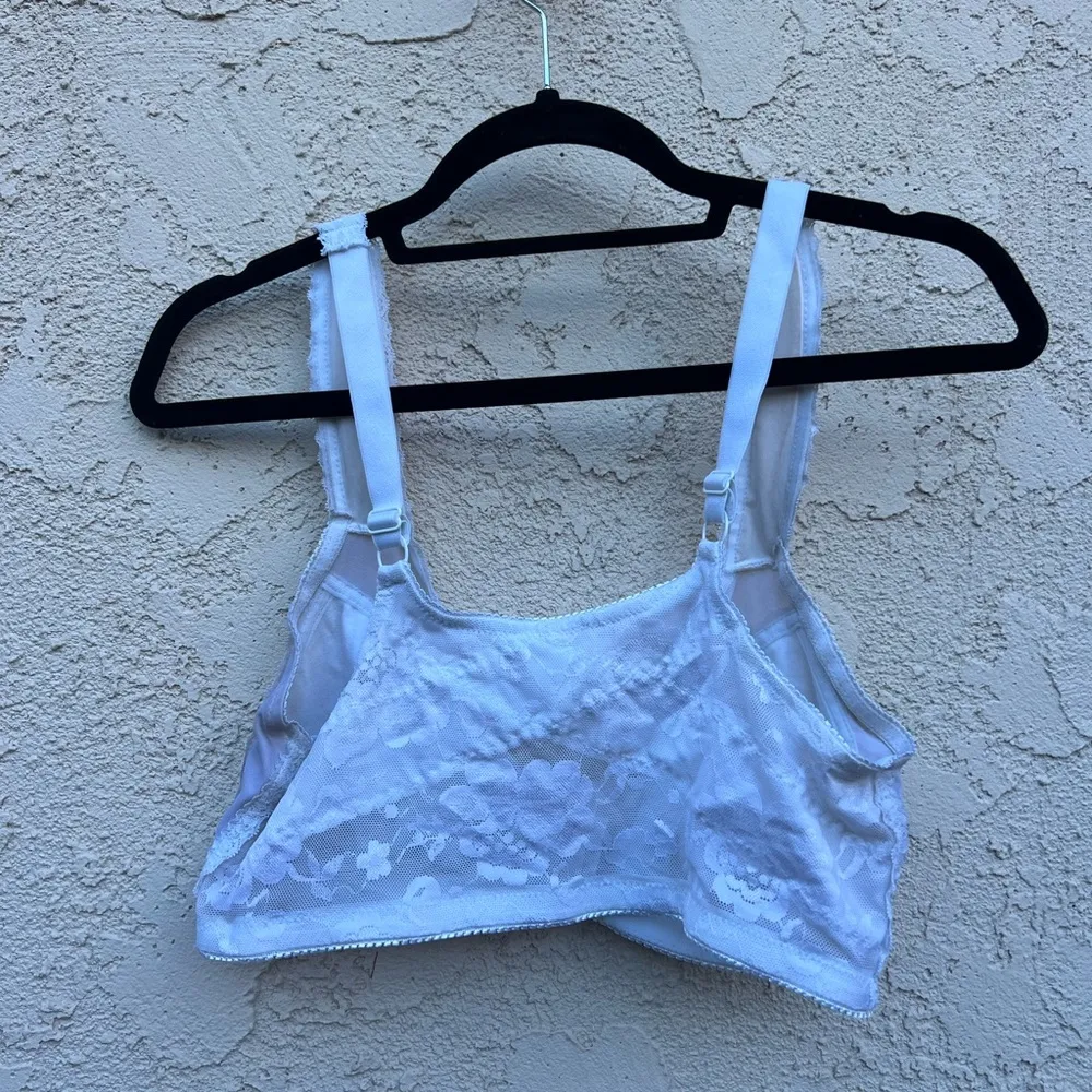 38C no padding vintage floral thick straps bra Size undefined - Image 3