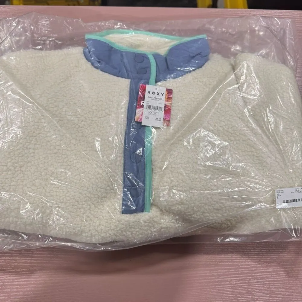 New Roxy Long Sleeve Kipsie Plush Sherpa Jacket - Image 3