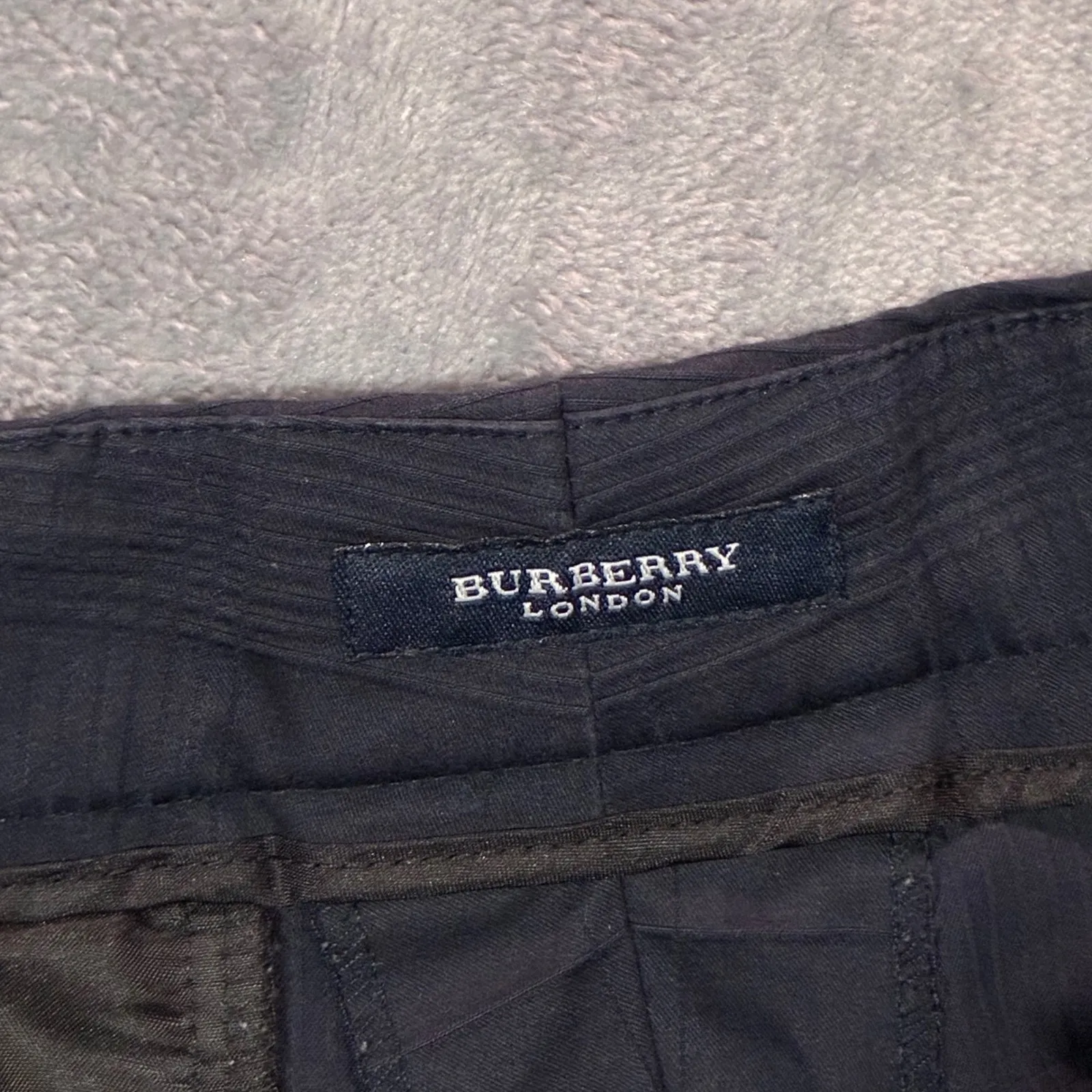 Burberry London Check Plaid Cropped Capri Pants Women's 8 Navy Blue - Image 6
