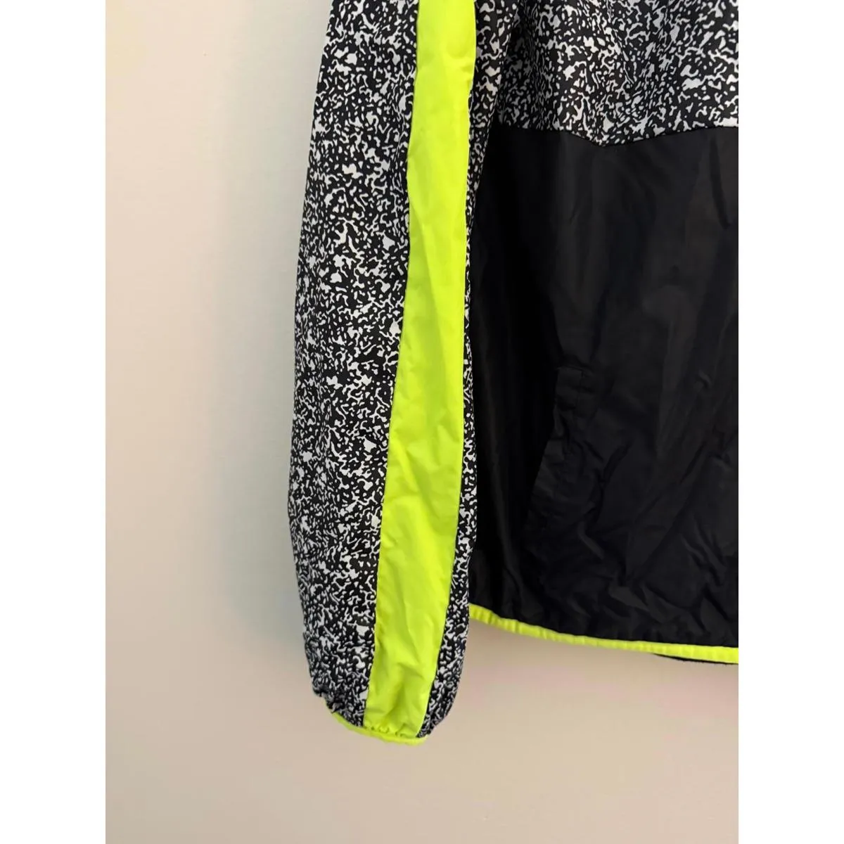 Pink by Victoria's Secret Windbreaker Jacket Coat Size XS S Black White Green - Image 7