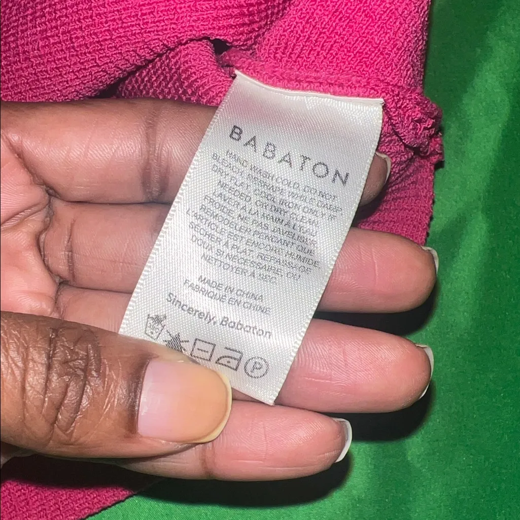 Aritzia Babaton Fuchsia Ribbed Cropped Top size Medium - Image 4