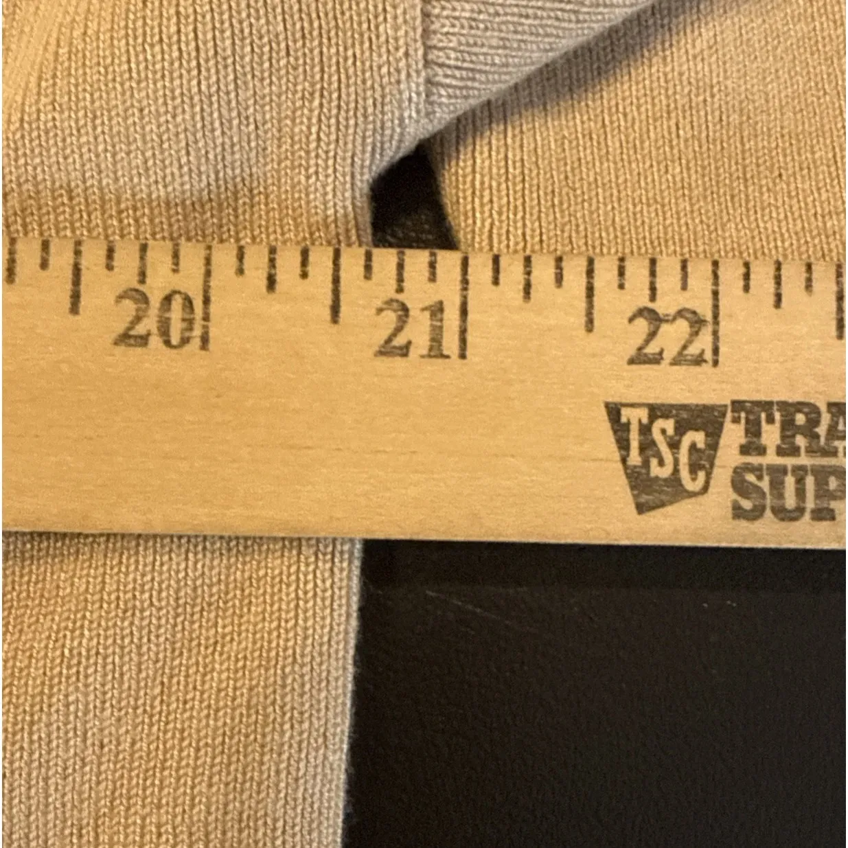 Silk & Salt Womens Medium Tan V Neck Long Sleeve Sweater Capsule Minimalist NEW - Image 5