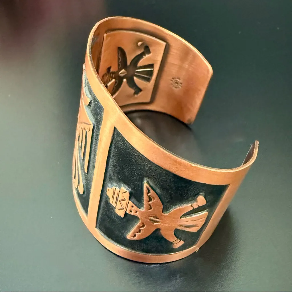Vintage Bell Trading Post Solid Copper Thunderbird Tapered Cuff Bracelet 50.3g. Gold - Image 3
