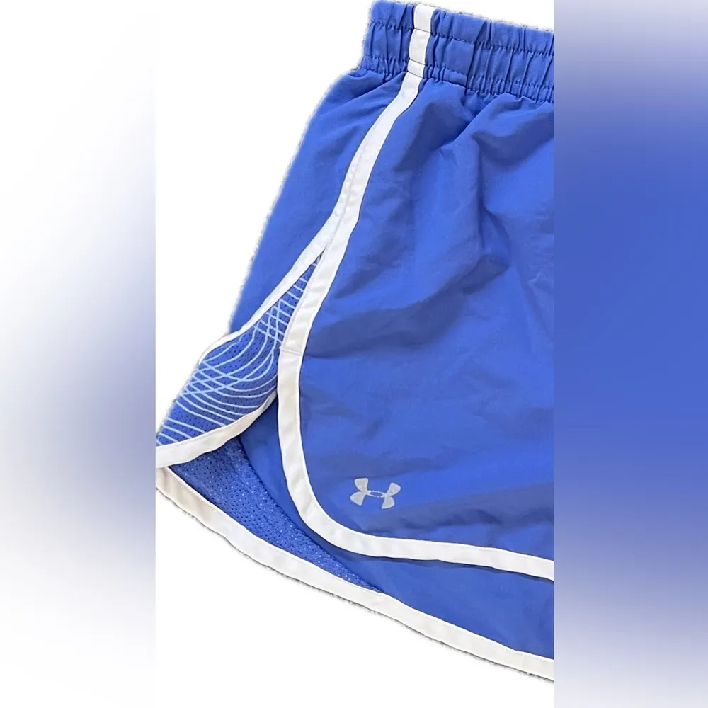 Under Armour  Heatgear Running Shorts Lined Sz. Medium - Image 4