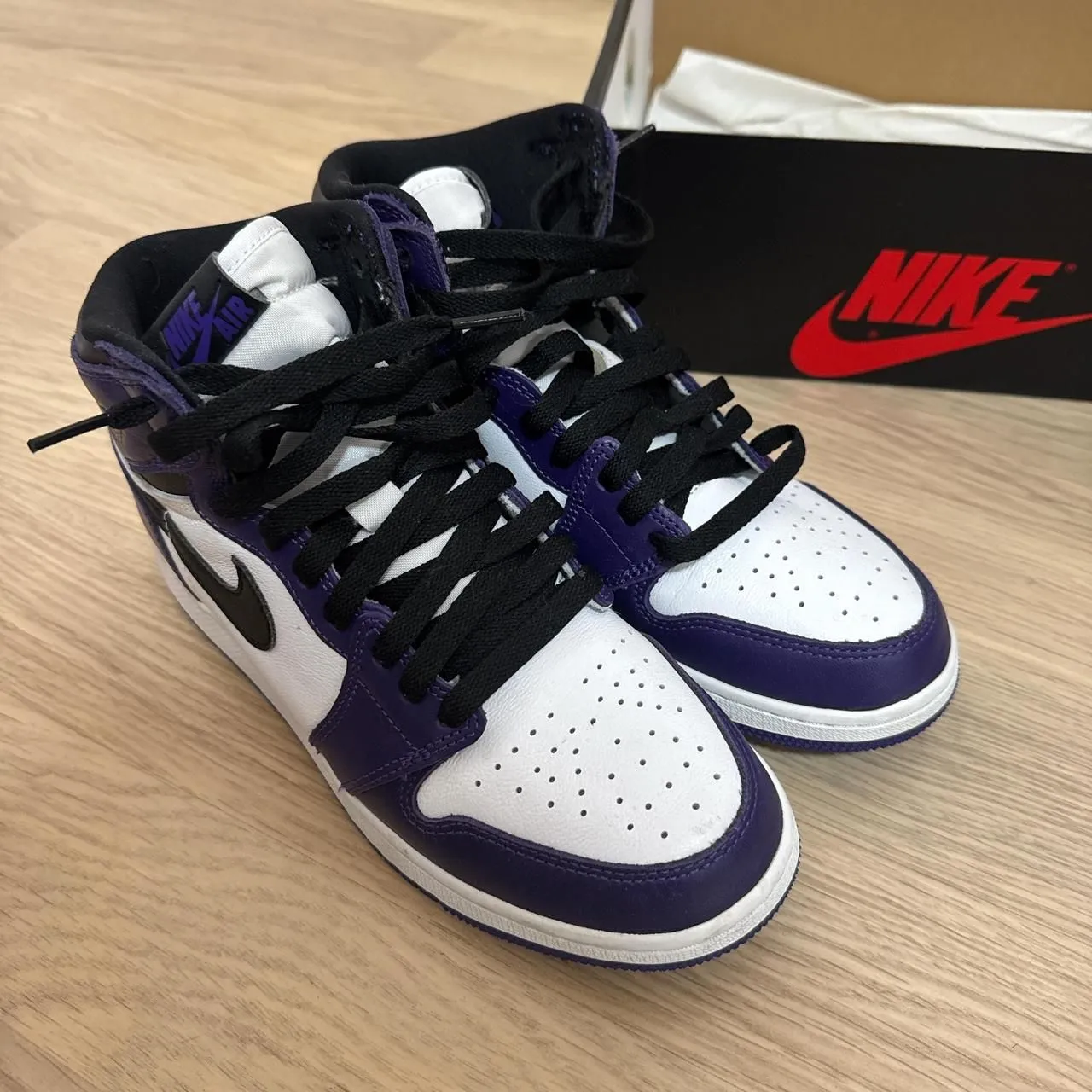 Nike Air Jordan 1 - Image 2