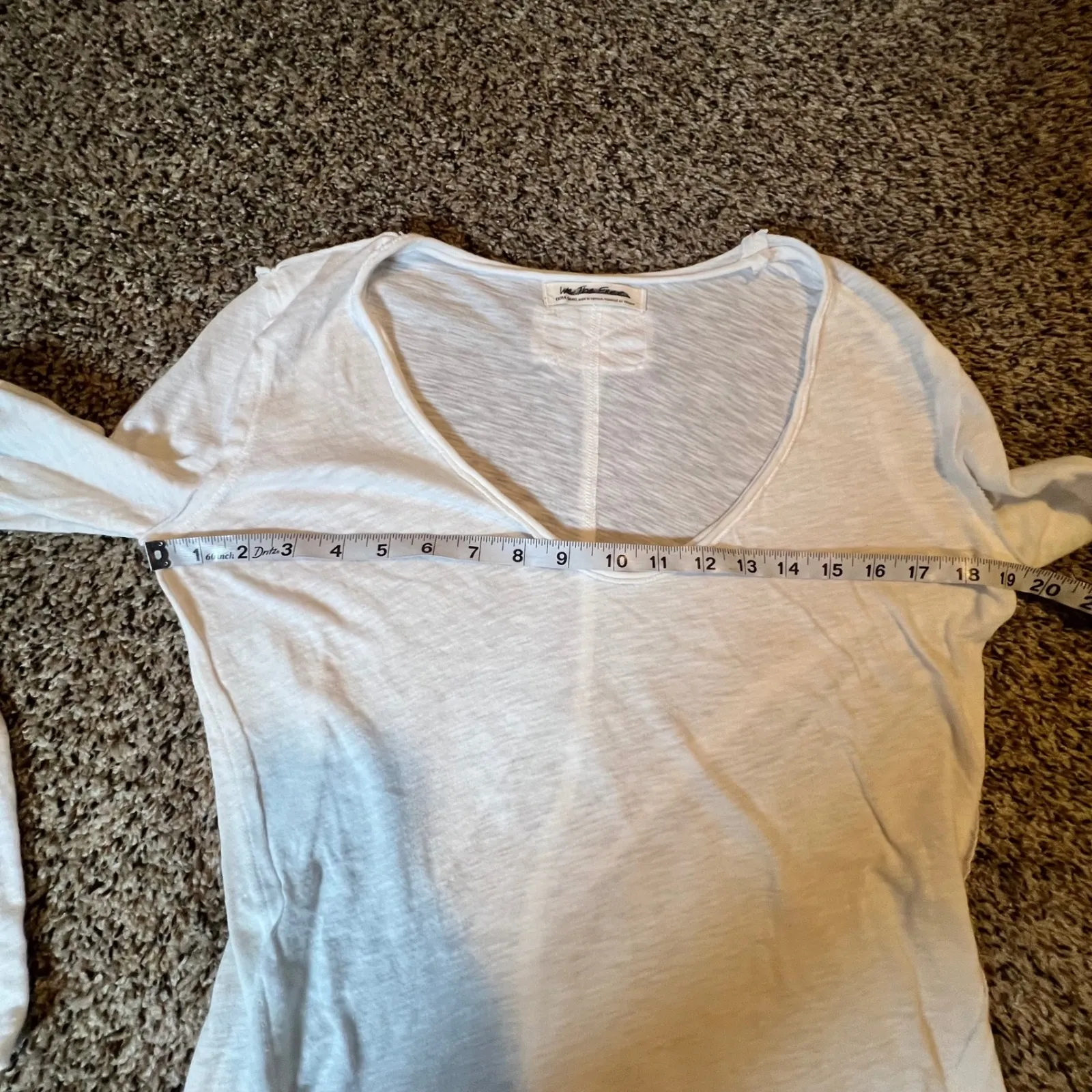 Free People White Long Sleeve V Neck Distressed Slub Knit Tunic Top XS - Image 4