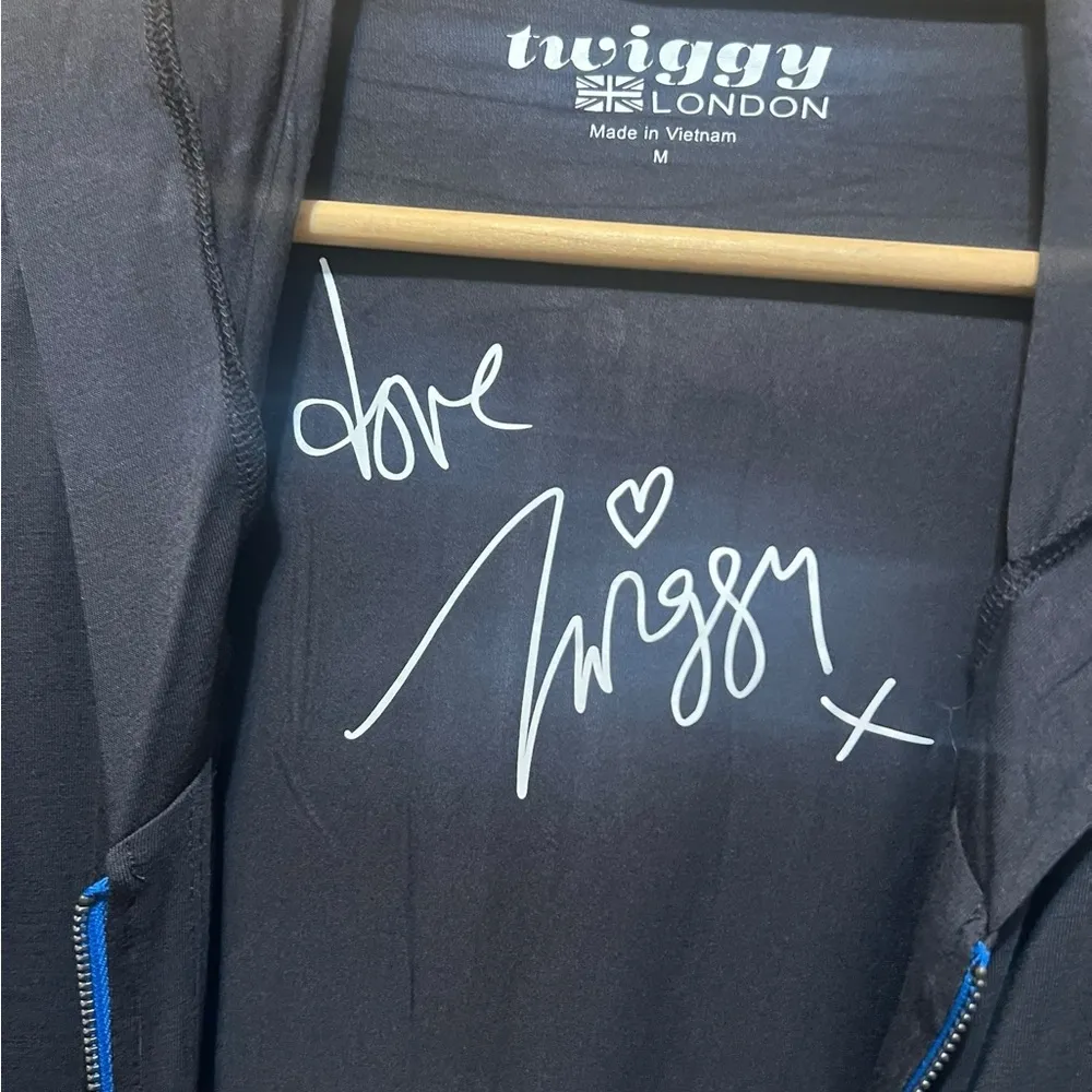 Twiggy London Black Iconic Love zip up Hooded Top Size Medium - Image 7