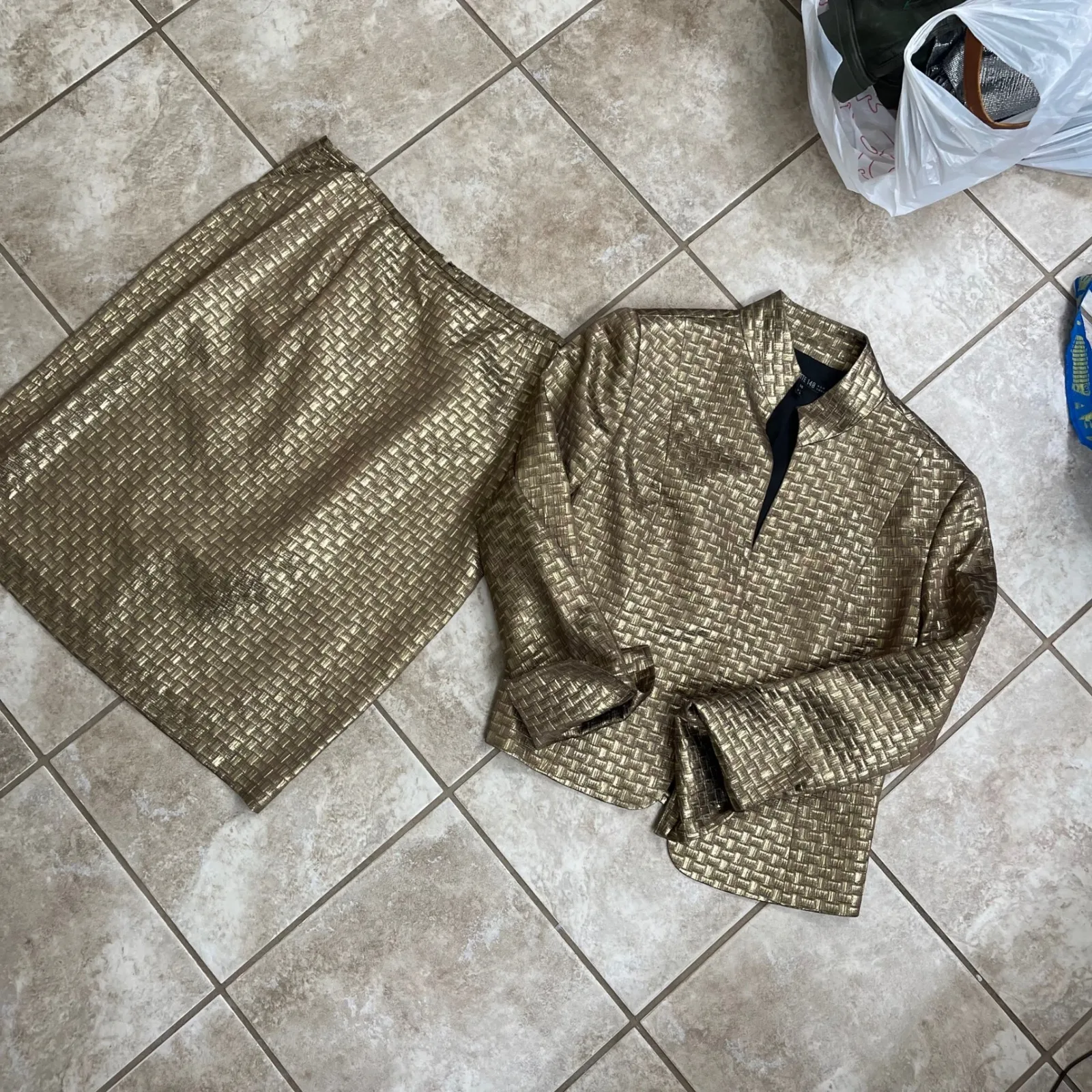 Lafayette 148 New York Gold Metallic Woven Blazer Skirt Suit Set Women size 15 - Image 6