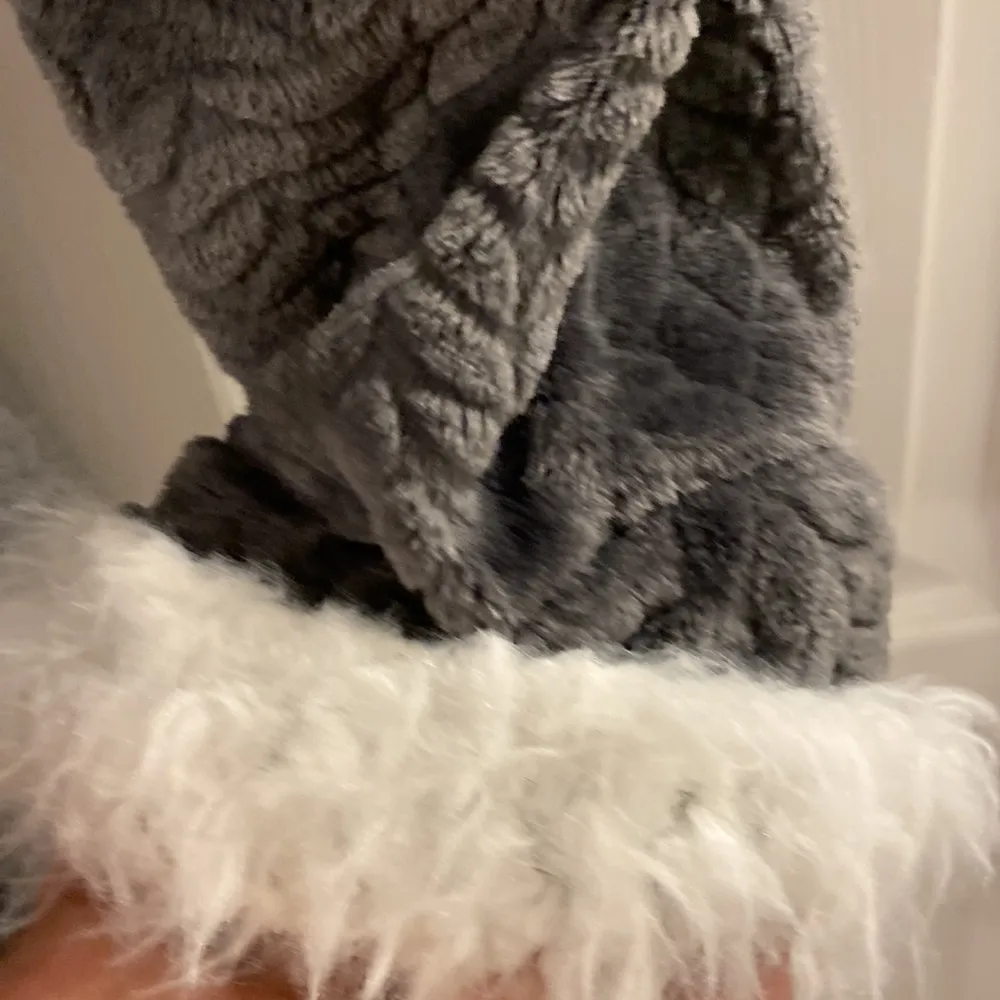HONEYDEW INTIMATES BATHROBE SIZE S/M BRAND NEW LENGTH 34” COLOR GRAY SO FLUFFY - Image 6