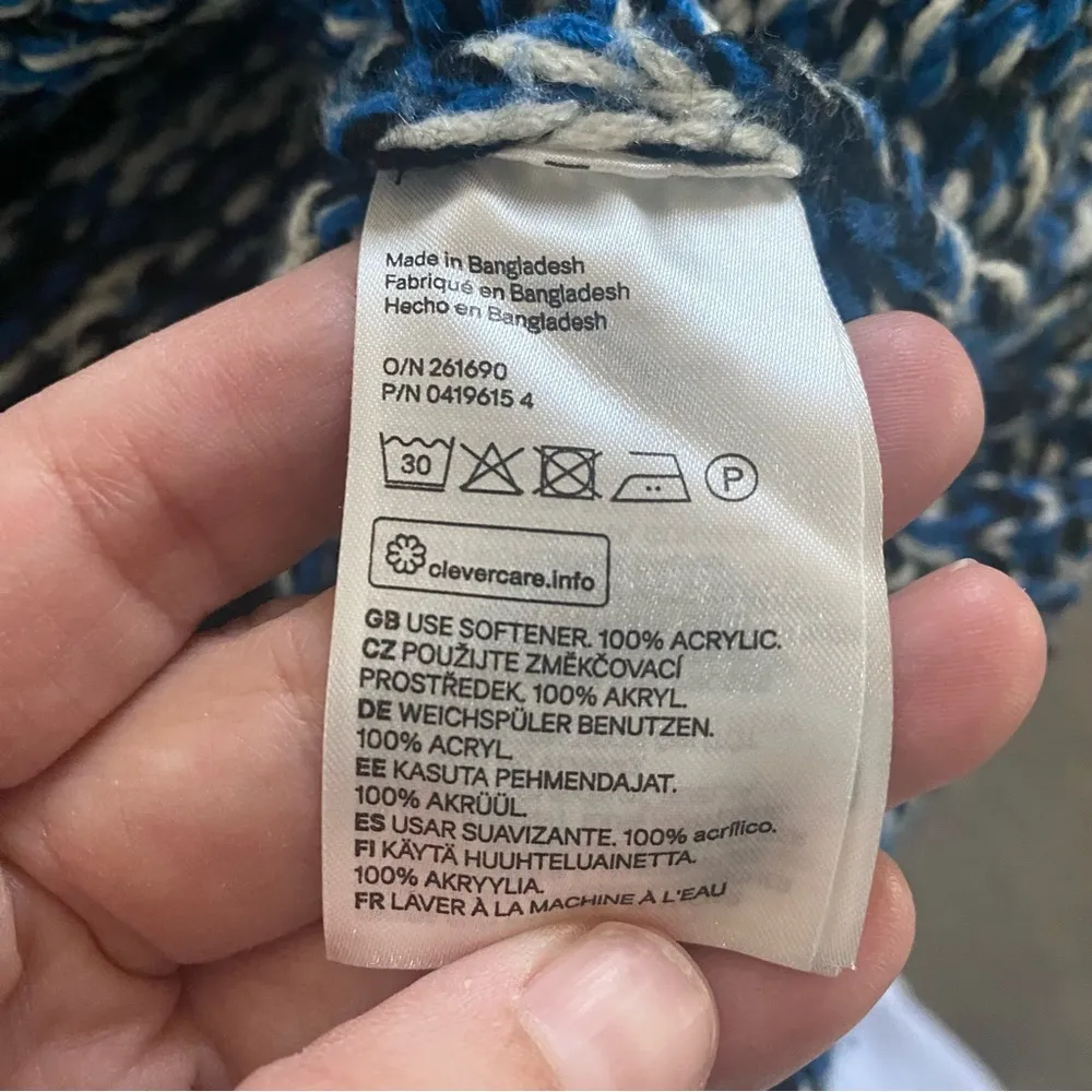 H&M Divided Blue & Black Marbled Crewneck Sweater - Image 5