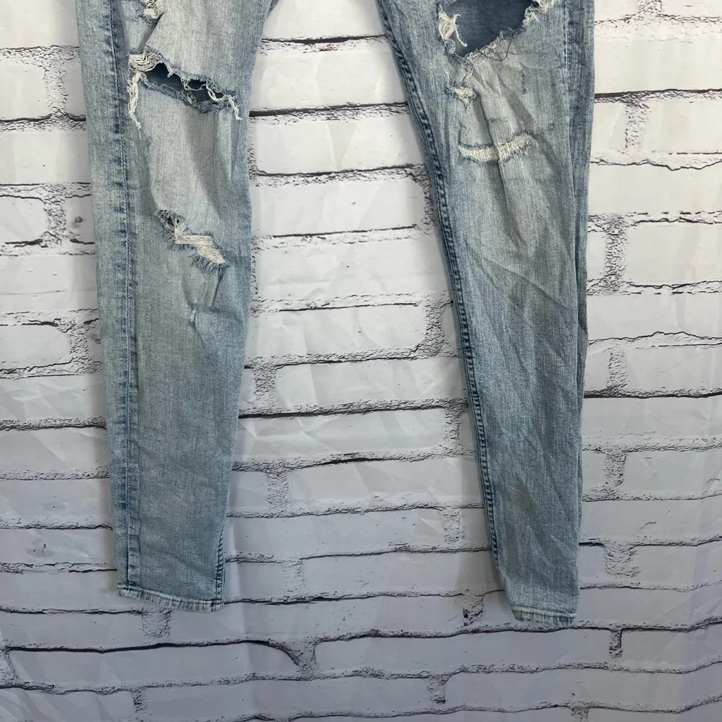 H&M Super Skinny High Rise Light Wash Distressed Jeans Size 31 Y2K Vintage 2000s - Image 4