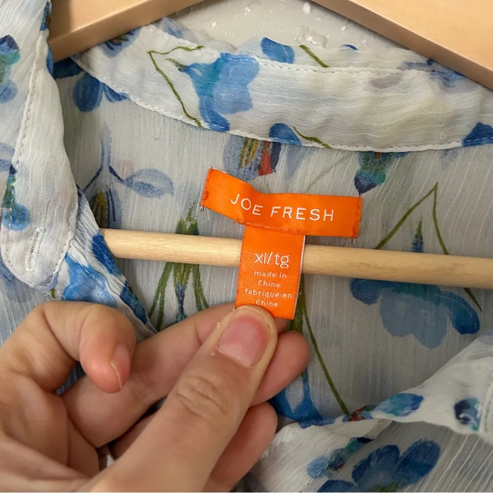 🦋 Joe Fresh White Blue Floral Lightweight Button Down Blouse Casual XL - Image 2