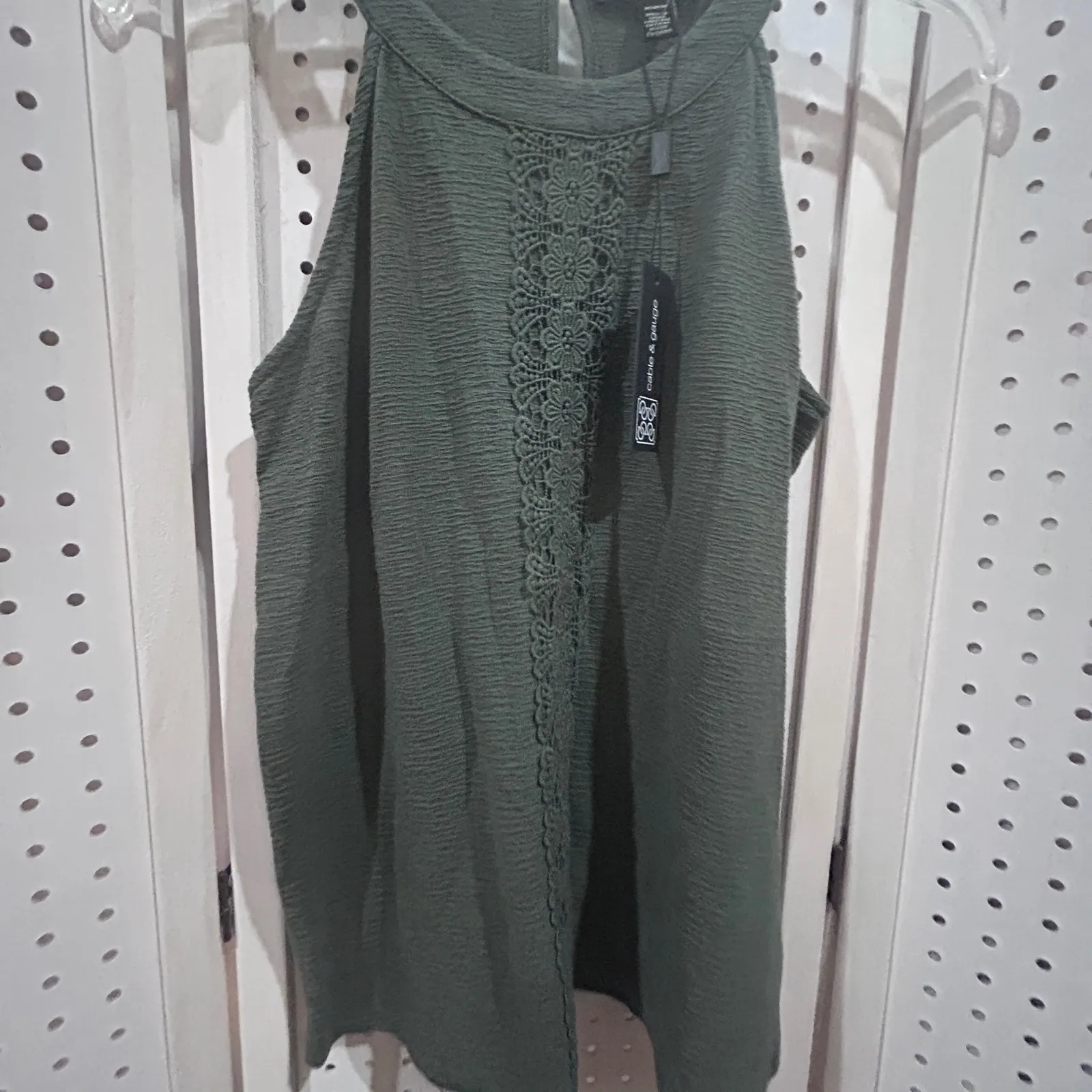 NEW Cable & Gauge Olive Green Textured Halter Lace Insert Tank Top Size M - Image 2
