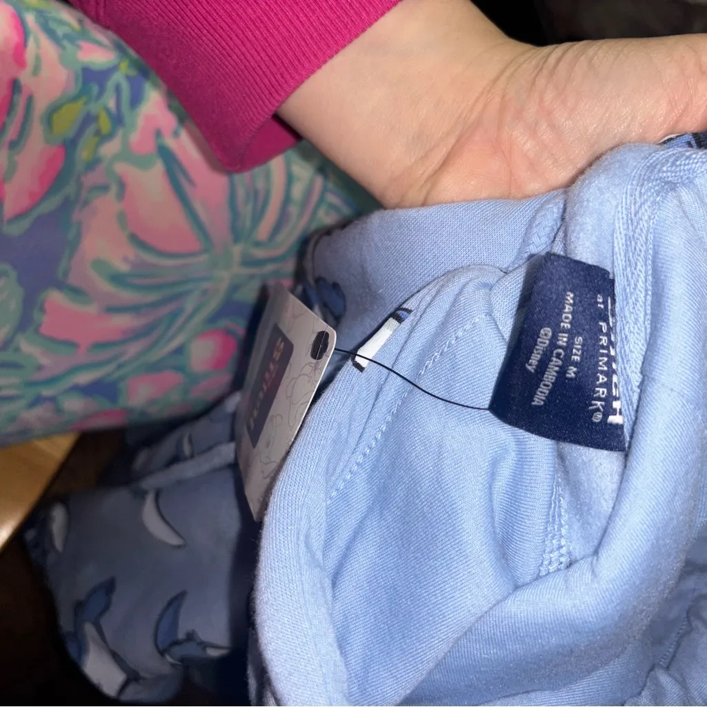 Primark Disney Stitch Hoodie Size medium - Image 3