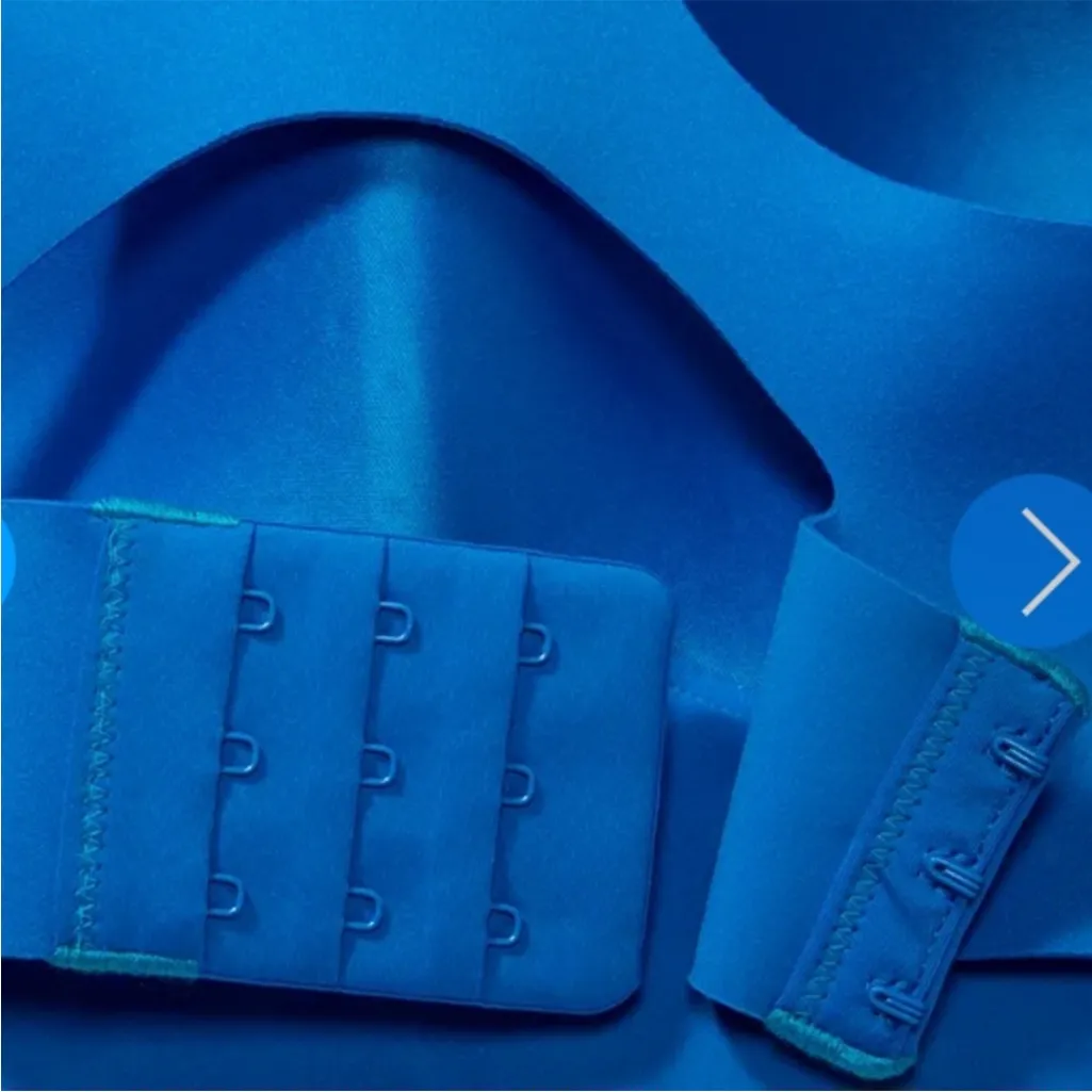 NWT Brooks Dare Racerback 2.0
Sports Bra Azure Blue Size 34C Retail $75.00 - Image 5