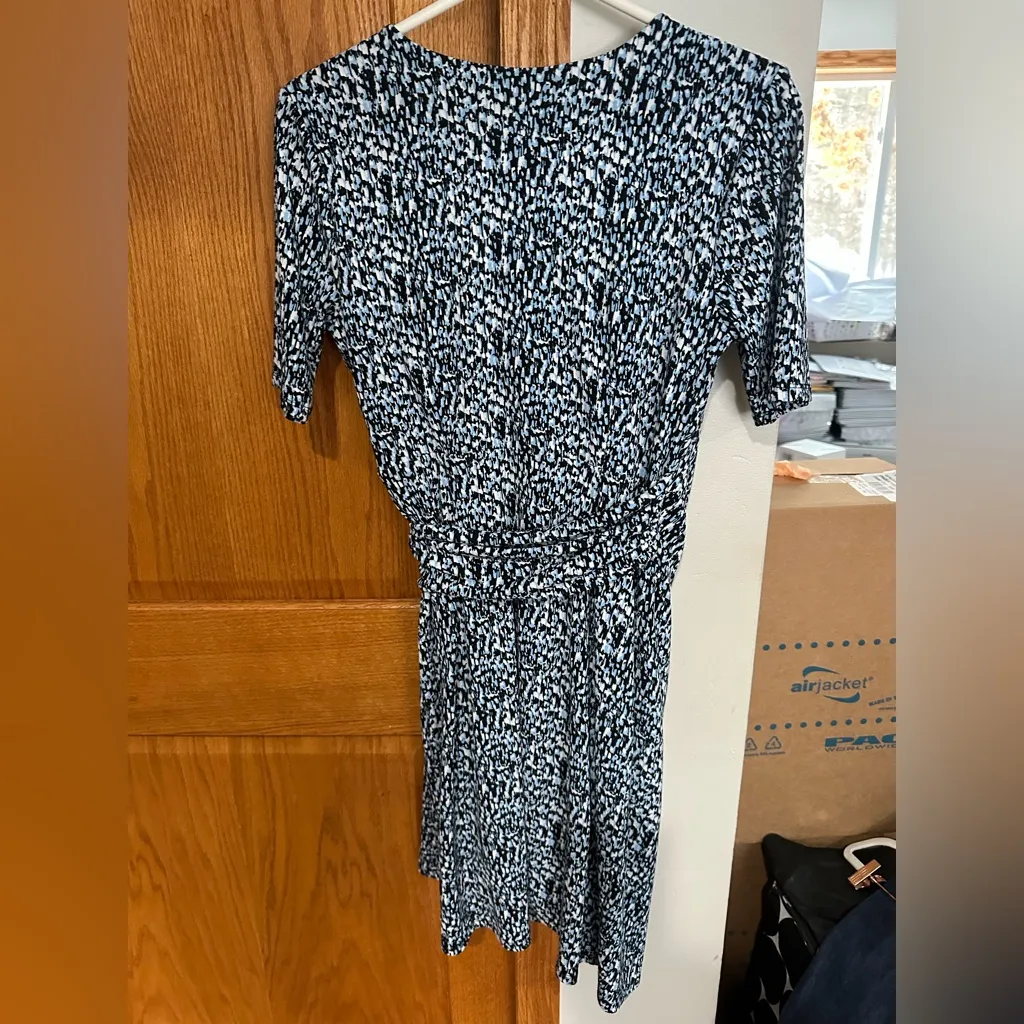 Ann Taylor Monochrome Abstract Midi wrap Dress - Image 2