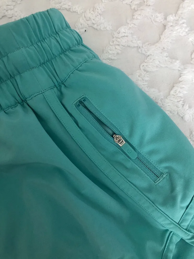 Lululemon Tracker Shorts 4’’ - Image 6